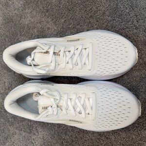 NIB Brooks Adrenaline GTS 24 W6